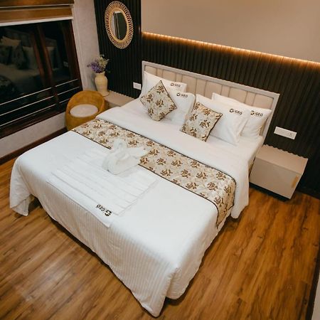 Cosy Premium Houseboats Hotel Alappuzha Kültér fotó