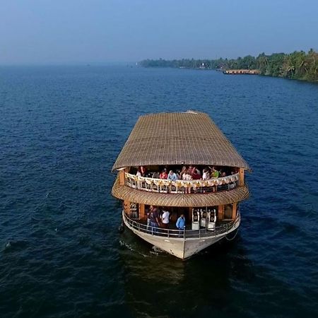 Cosy Premium Houseboats Hotel Alappuzha Kültér fotó