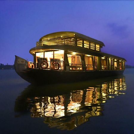 Cosy Premium Houseboats Hotel Alappuzha Kültér fotó
