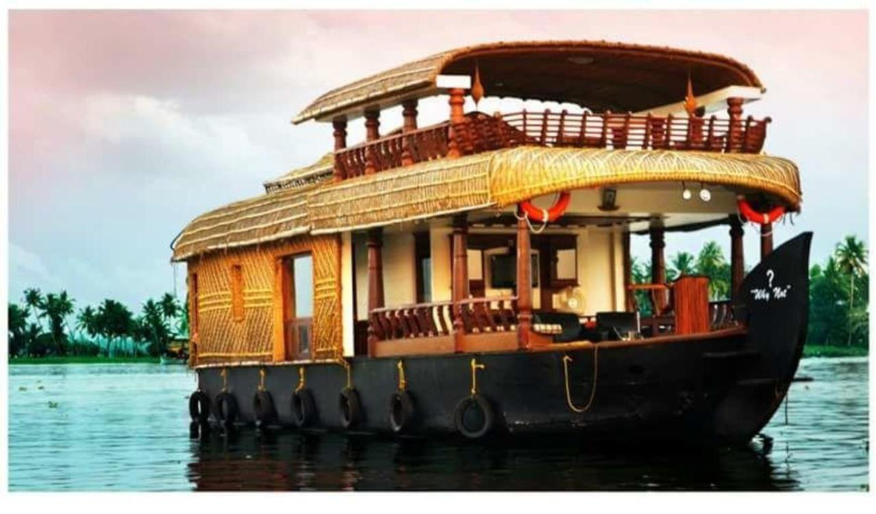 Cosy Premium Houseboats Hotel Alappuzha Kültér fotó