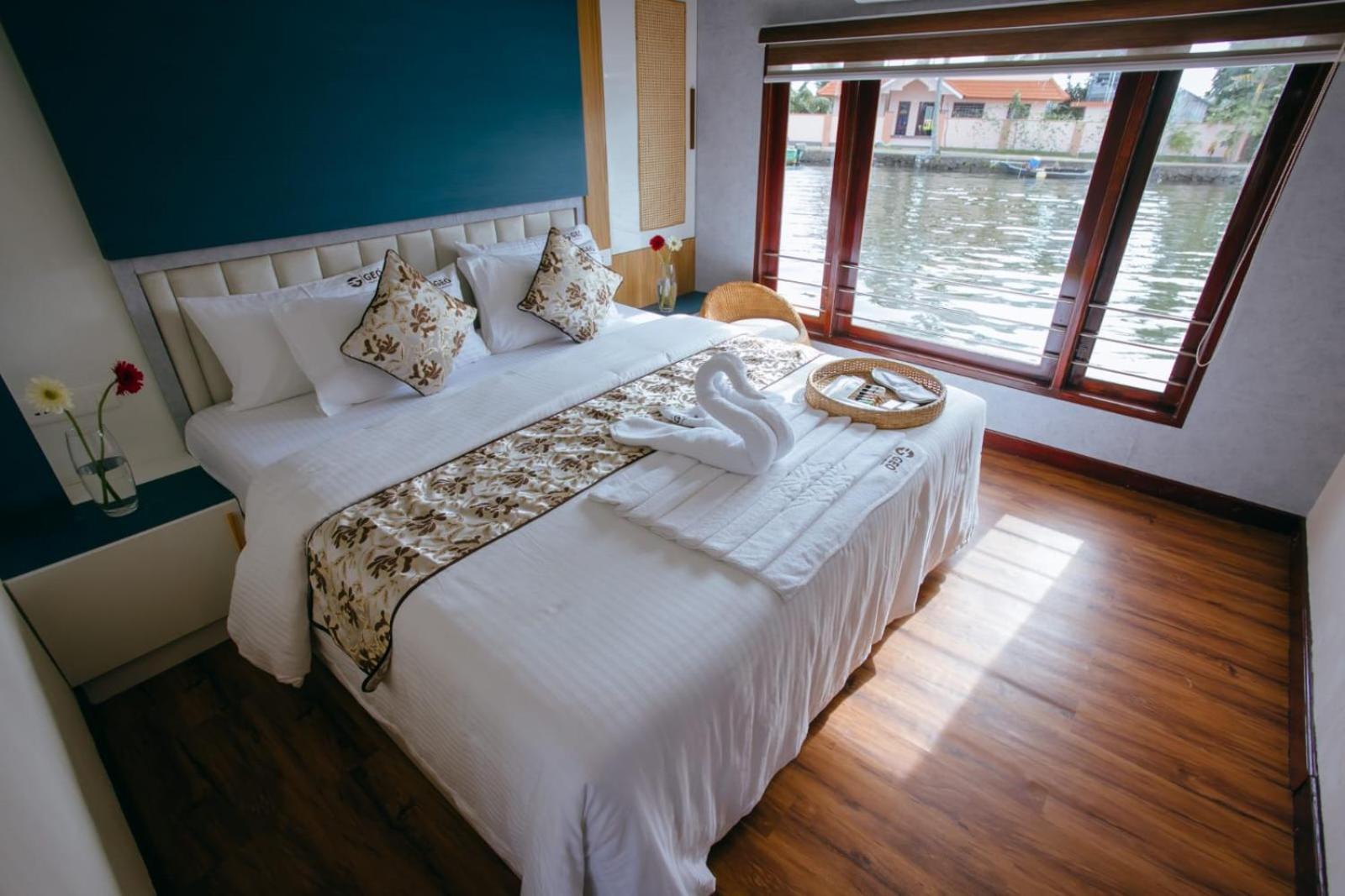 Cosy Premium Houseboats Hotel Alappuzha Kültér fotó