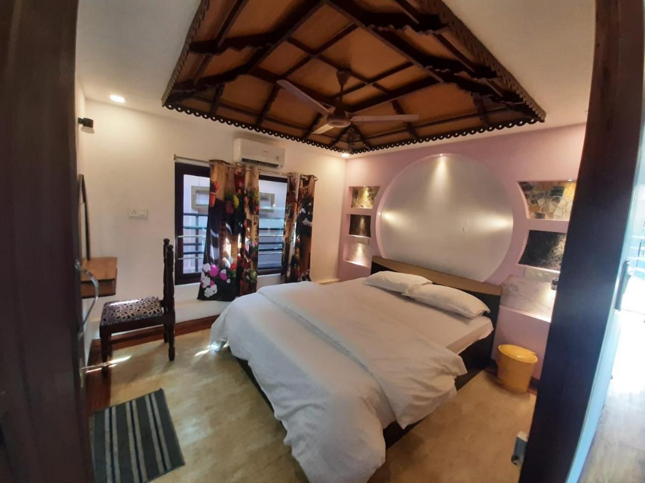 Cosy Premium Houseboats Hotel Alappuzha Kültér fotó