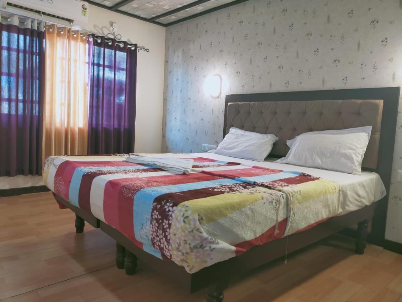 Cosy Premium Houseboats Hotel Alappuzha Kültér fotó