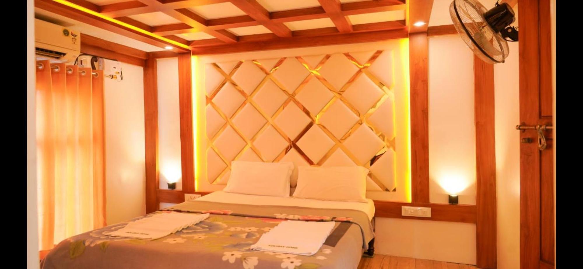 Cosy Premium Houseboats Hotel Alappuzha Kültér fotó