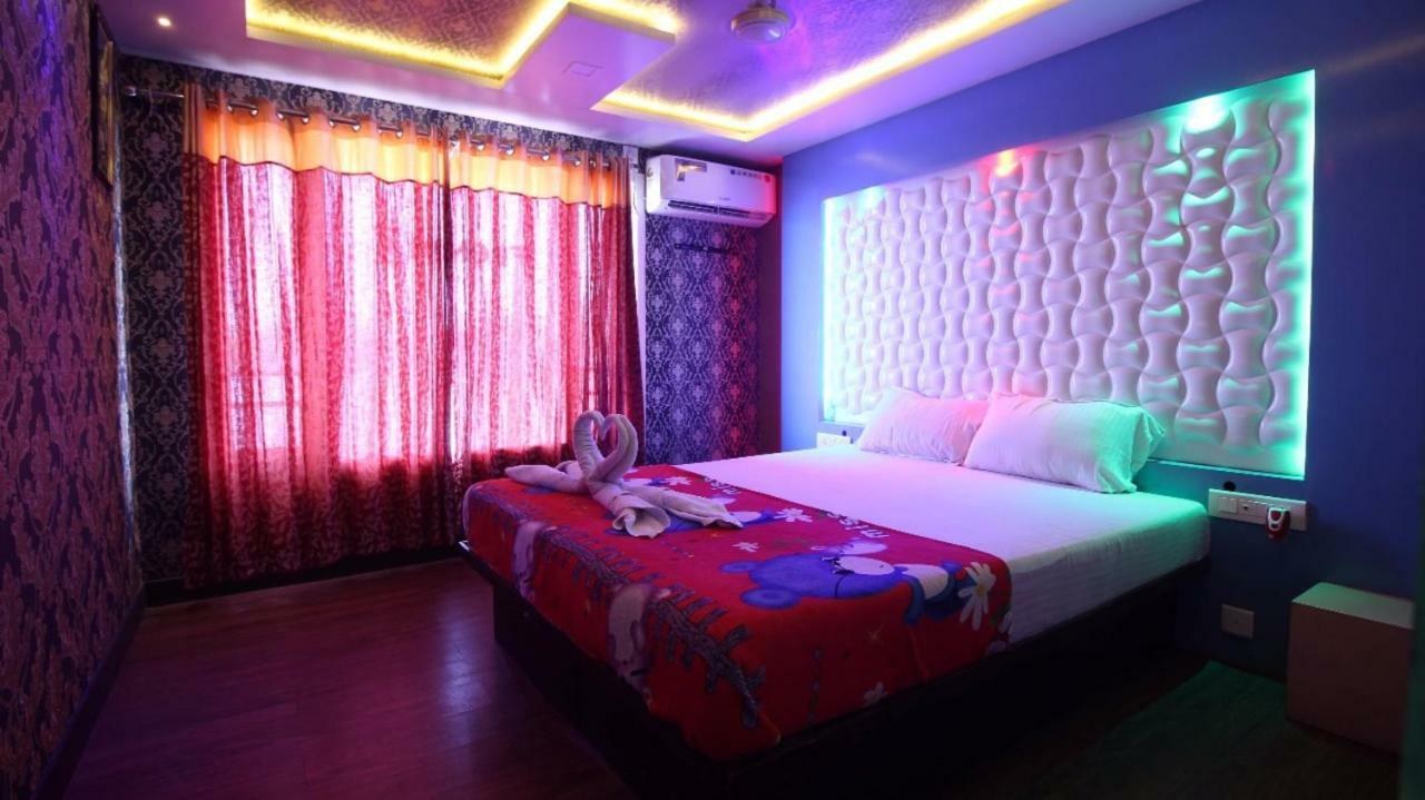 Cosy Premium Houseboats Hotel Alappuzha Kültér fotó