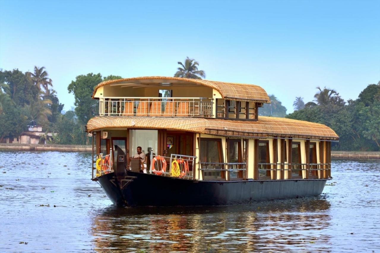 Cosy Premium Houseboats Hotel Alappuzha Kültér fotó